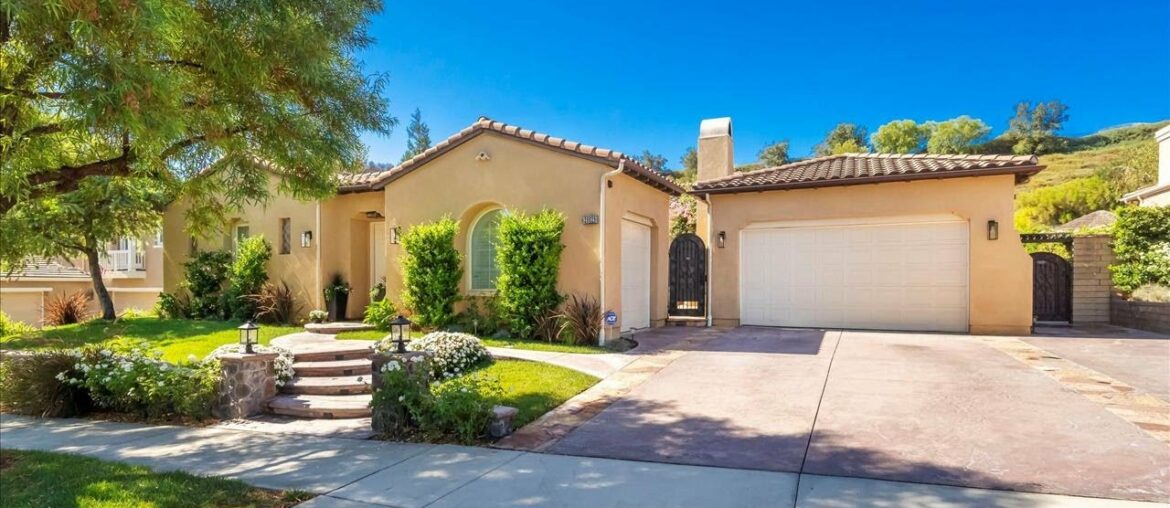 26629 Oak Terrace Pl, Valencia, CA 26629 Oak Terrace Pl, Valencia, CA