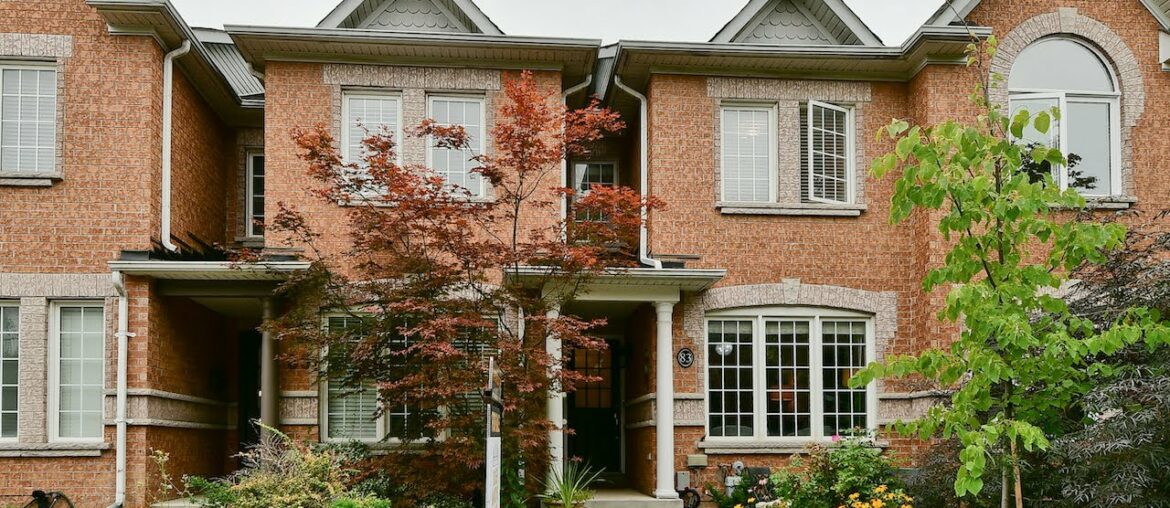 83 Crossovers St, Toronto – Open House Video Tour 83 Crossovers St, Toronto - Open House Video Tour