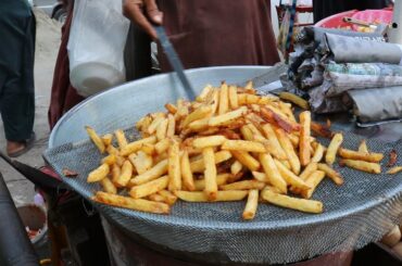 Peshawari Best French Fries | Peshawar street food | Gullhaiji French Fries | Pakistan street food