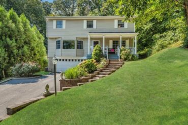 11 Alfred Court, Huntington, NY