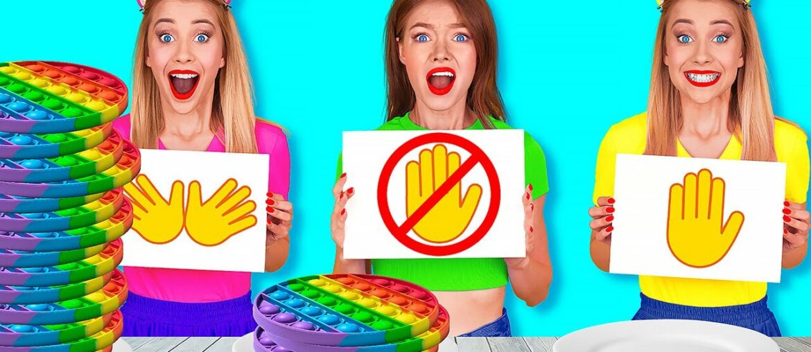 NO HANDS VS ONE HAND VS TWO HANDS EATING CHALLENGE || Pop it! Funny Situations by 123 GO! FOOD NO HANDS VS ONE HAND VS TWO HANDS EATING CHALLENGE || Pop it! Funny Situations by 123 GO! FOOD