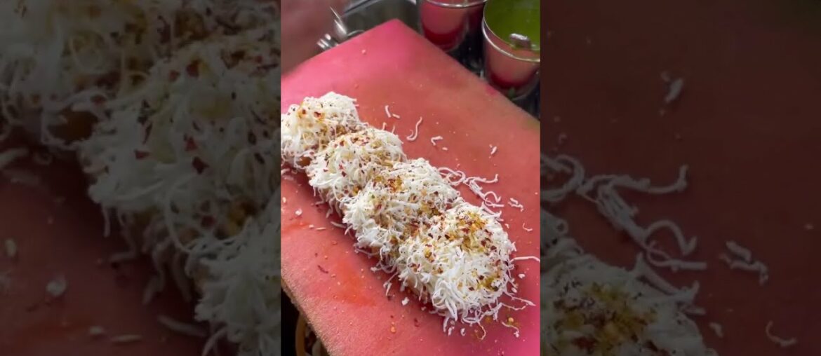 CHEESIEST GARLIC BREAD from WOW SANDWICH   Delhi Street Food #shorts video#CHEESIESTGARLICBREAD