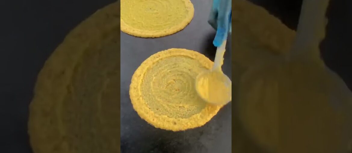 Desi Ghee wala Paneer Chilla Delhi Street Food #shorts Desi Ghee wala Paneer Chilla Delhi Street Food #shorts