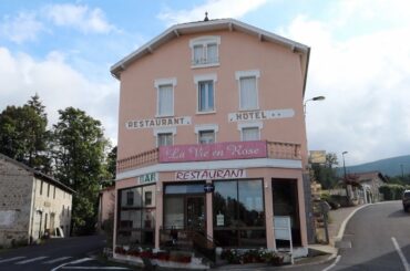 La Vie En Rose Hotel and Restaurant