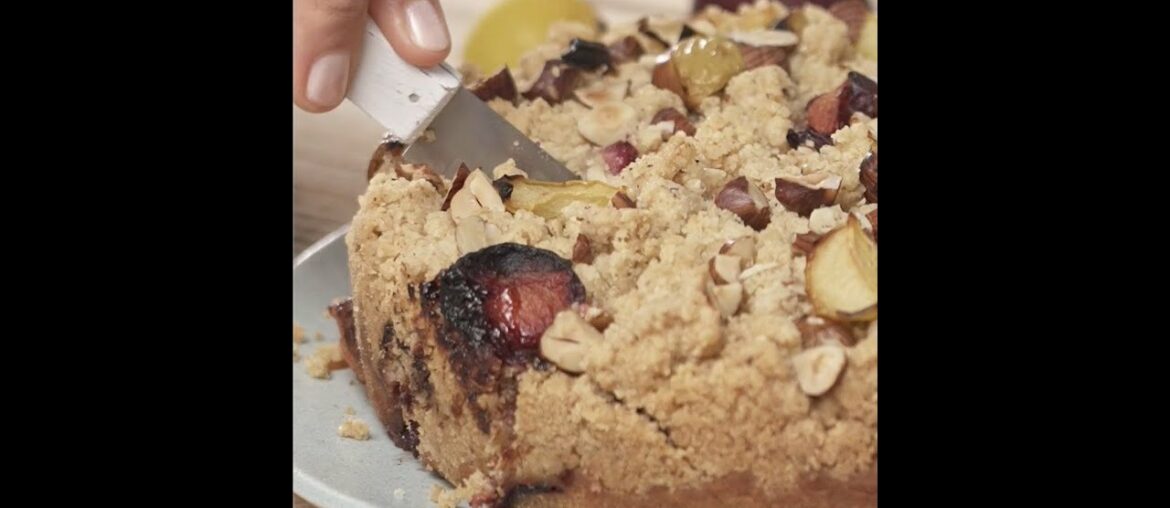 French Plums Cake With Hazelnut Crumble | Recipe | EN