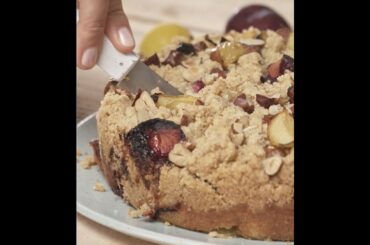 French Plums Cake With Hazelnut Crumble | Recipe | EN