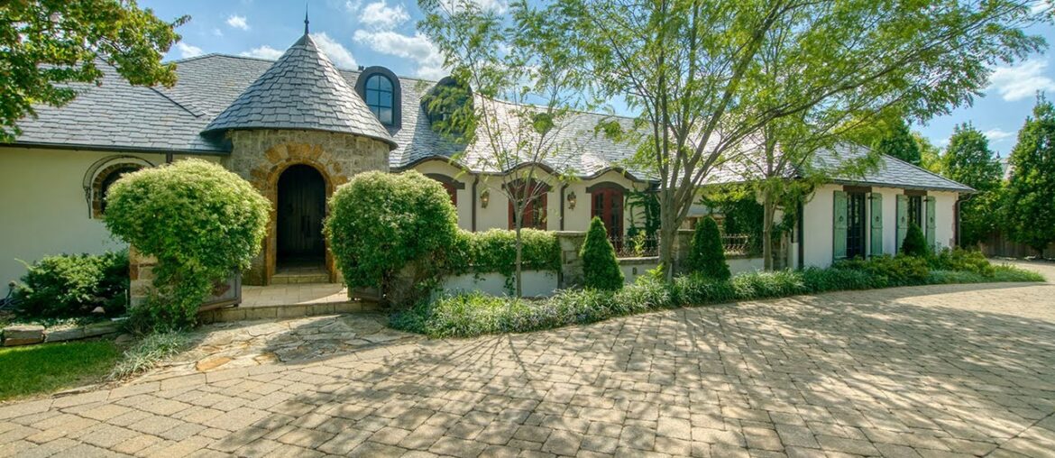 8929 E. Crestwood St., Wichita, KS 8929 E. Crestwood St., Wichita, KS