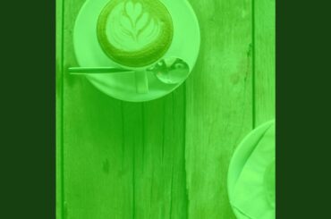 Sunny Backdrops for Indoor Dining