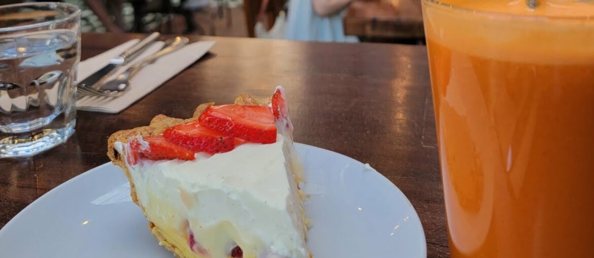 Prettiest brunch french restaurant in LA