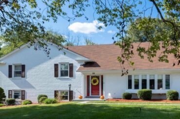 219 RANDOLPH ROAD, SILVER SPRING, MD Presented by Carlos Fuentes.