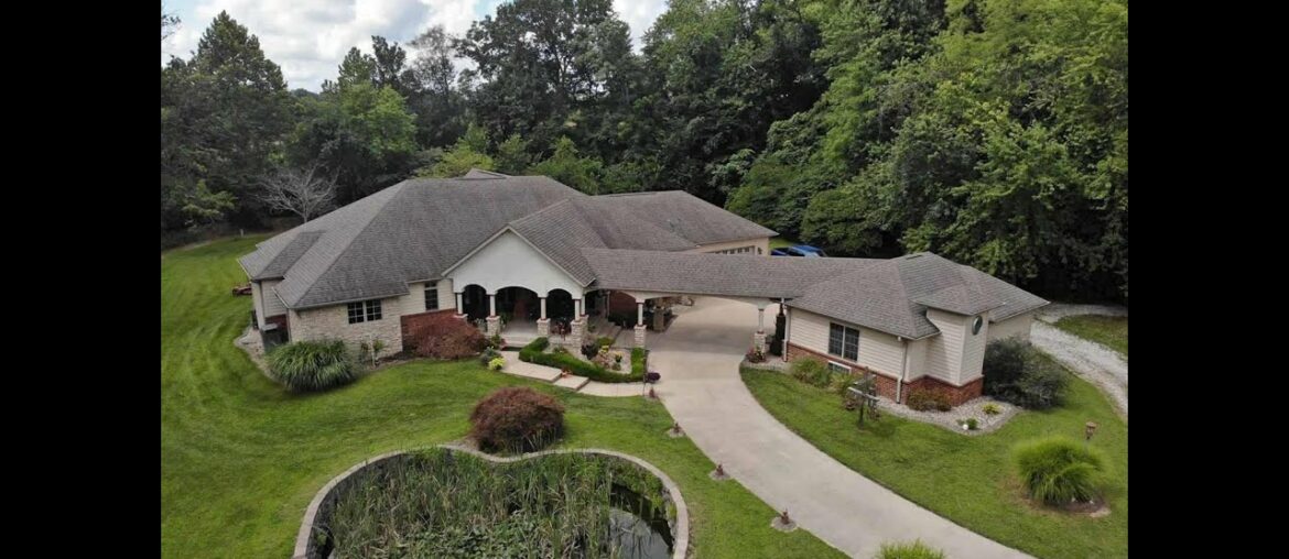 6604 Old Saint Louis Road,  Belleville, IL 62223 - Claire Leopold Call,text or email