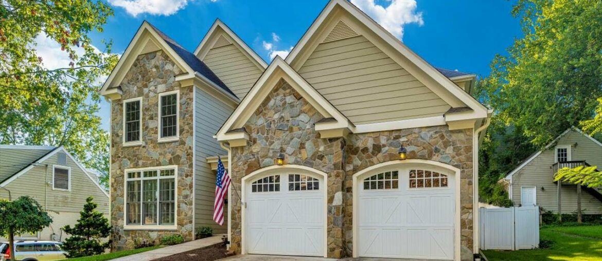 9014 Lindale Dr, Bethesda, MD