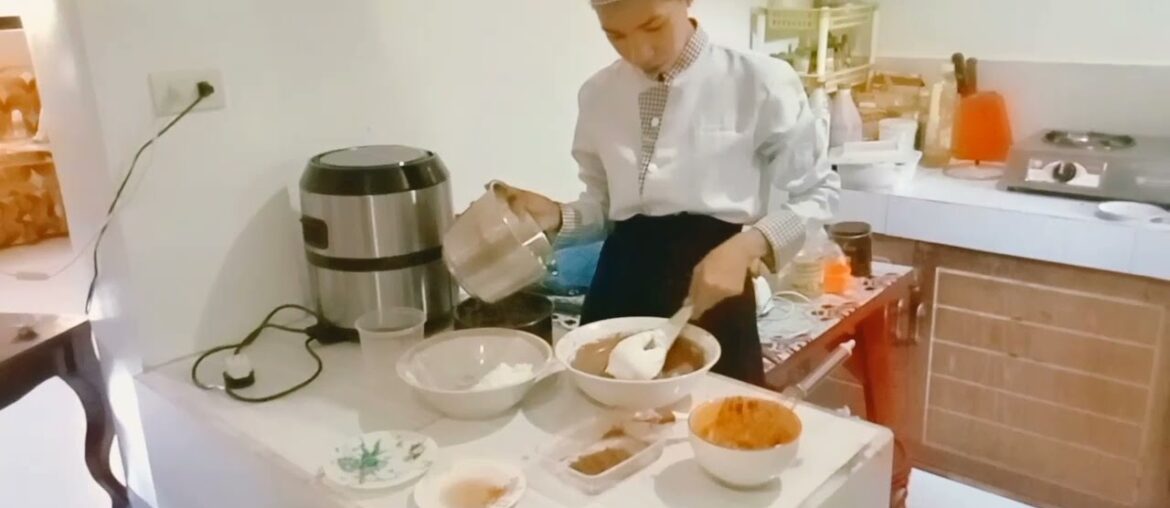 Chocolate souffle (FRENCH DISHES)