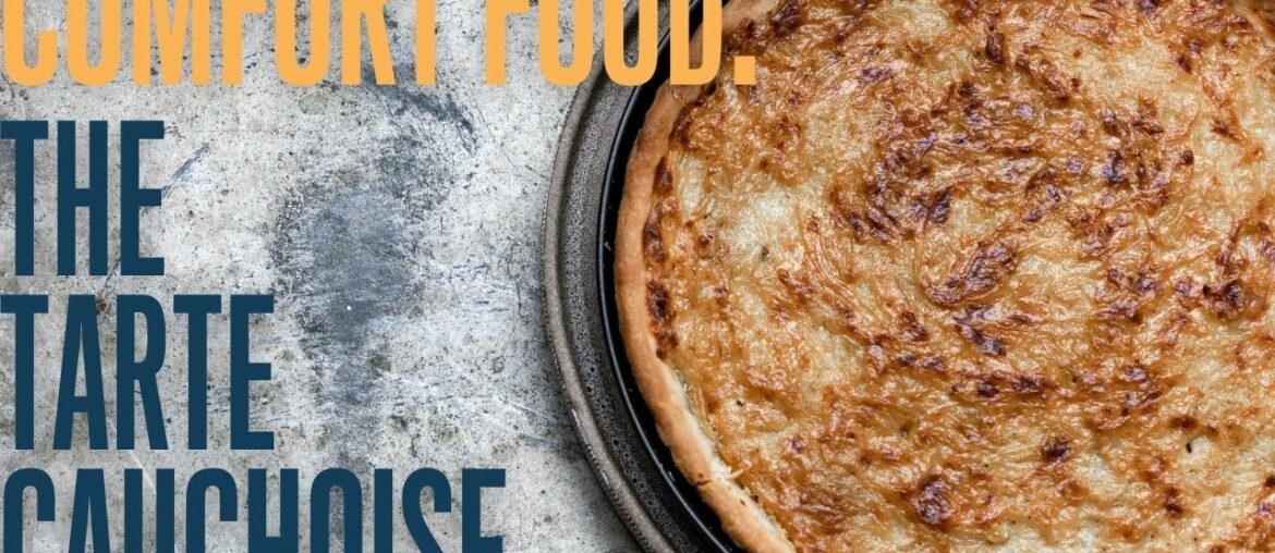 Onions and meat tart : a regional specialty full of flavor Onions and meat tart : a regional specialty full of flavor