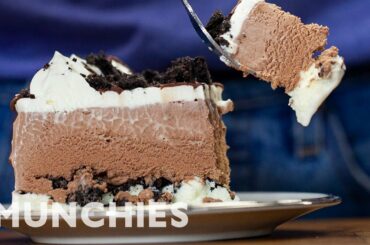 Make Ice Cream Cake With Cookie Crunchies
