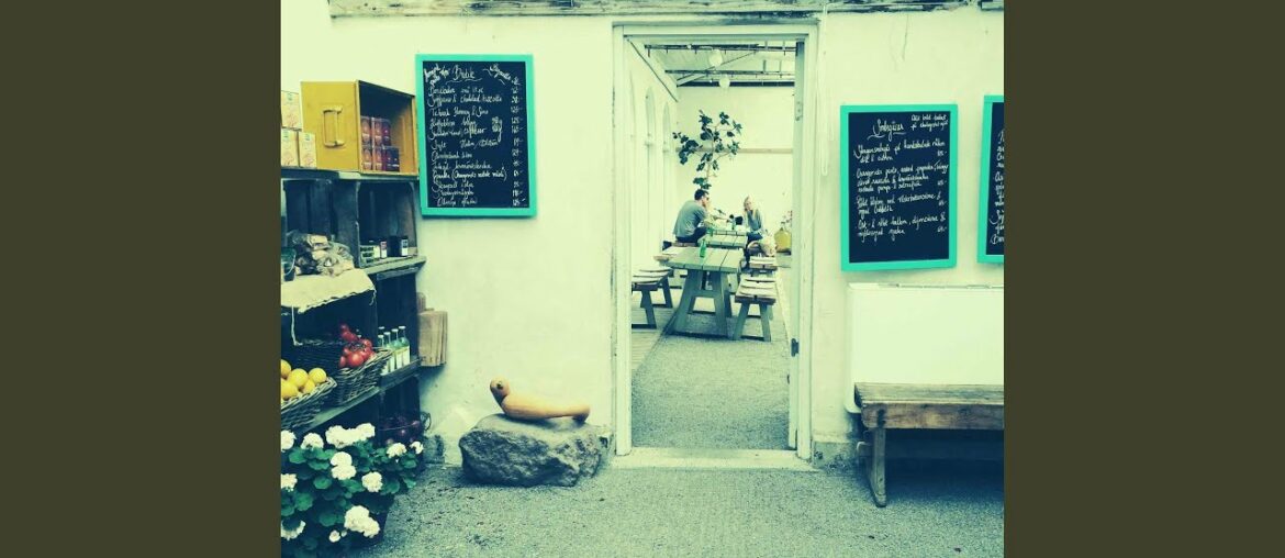 Quiet Ambiance for French Restaurants