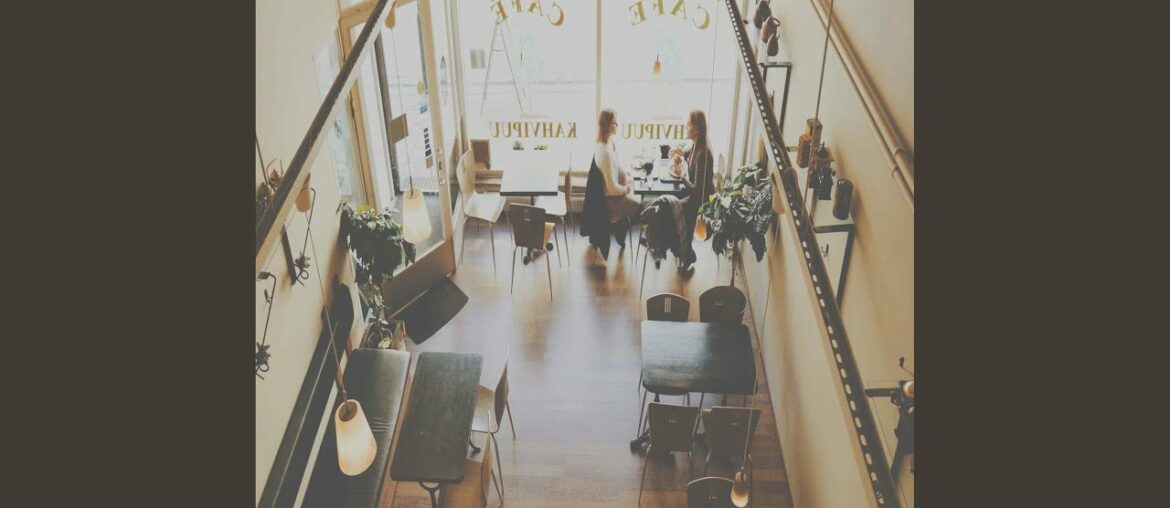 Bright Backdrops for French Restaurants