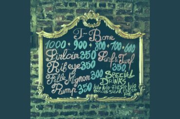 Vivacious Ambiance for Indoor Dining