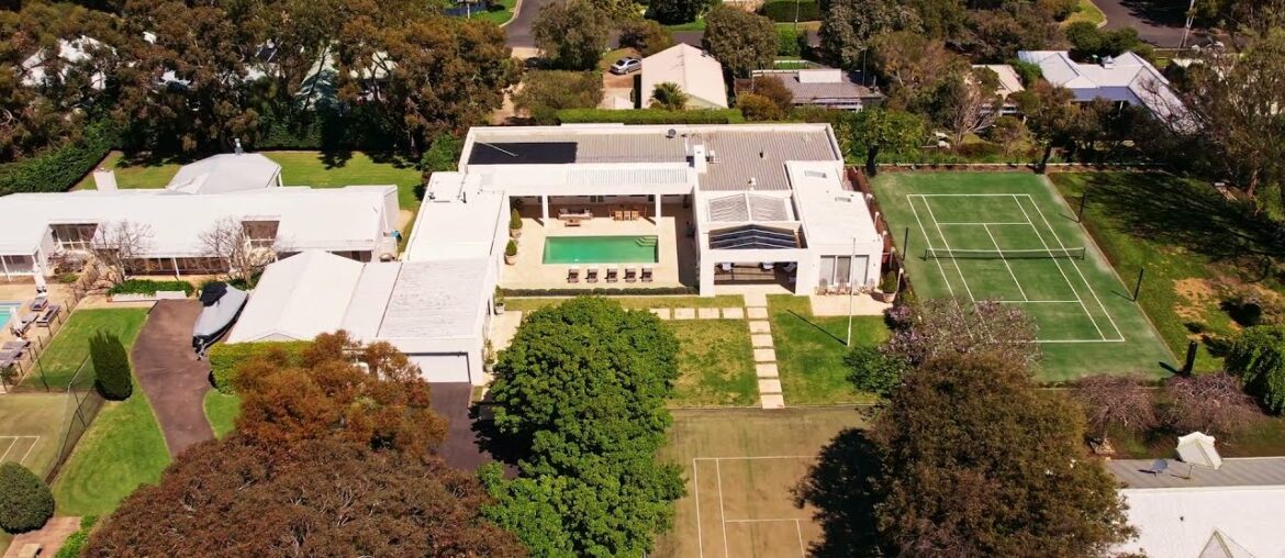 9 Wimbledon Court, Portsea