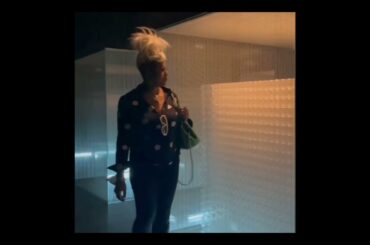 ARTFULLY YOURS, BEE ARTHUR: CHATEAU LA COSTE, PROVENCE FRANCE: WINE, ART & ARCHITECTURE