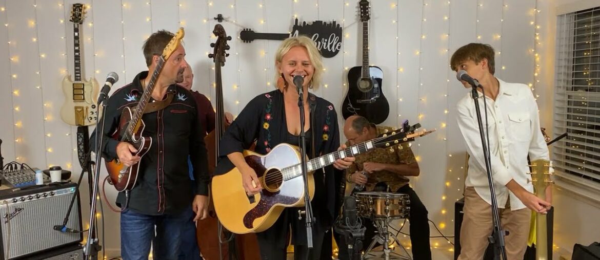 The French Family Band Live from our Loungeroom #32 - Nashville TN