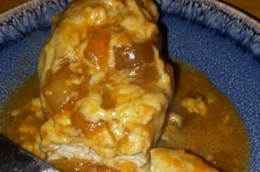 French Onion Chicken! An easy and delicious recipe using left over French Onion soup.