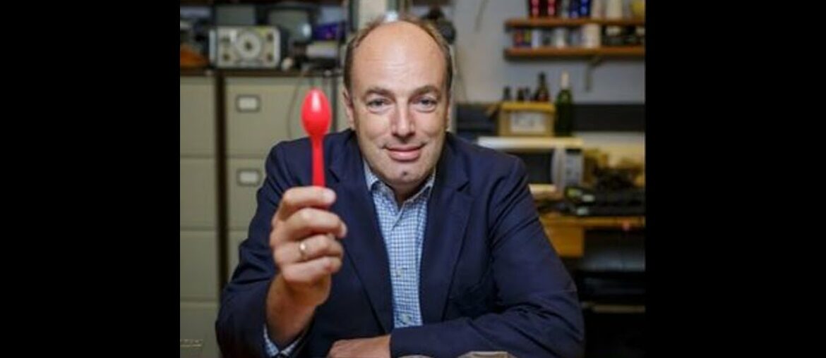 Professor Charles Spence on Sensehacking Professor Charles Spence on Sensehacking