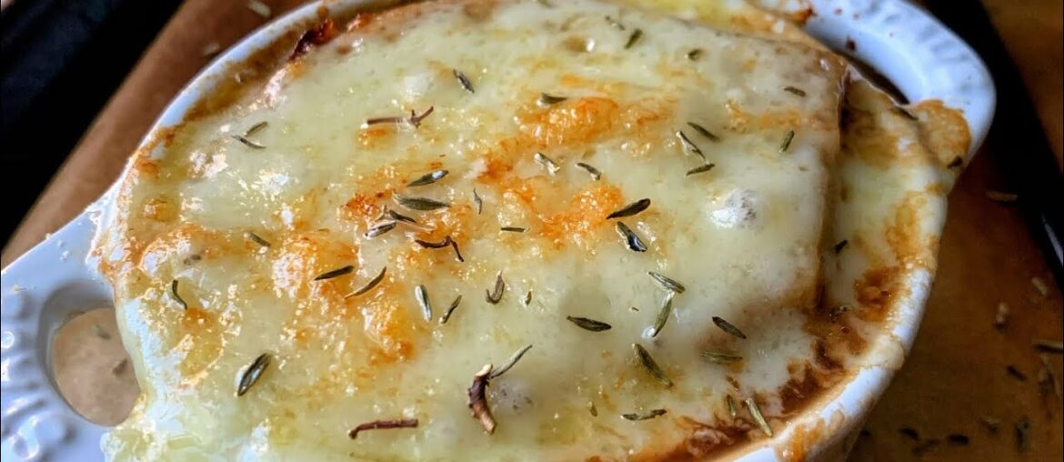 HOMEMADE FRENCH ONION SOUP - #shorts #soup #frenchonionsoup #onion #easyrecipe #cheese