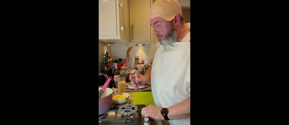 Dobby the House Elf cooks Bouillabaisse Dobby the House Elf cooks Bouillabaisse