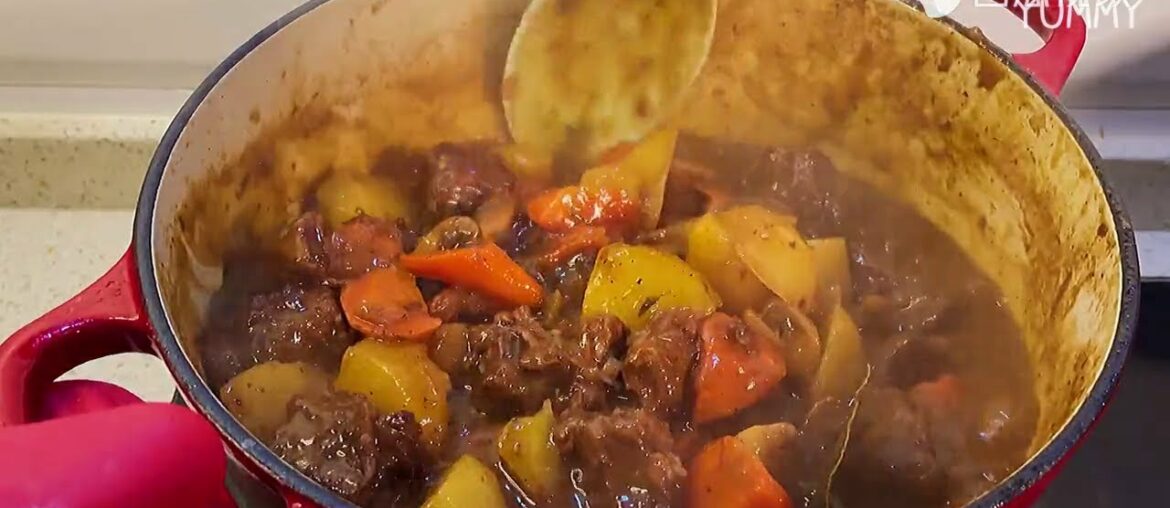 BEEF BOURGUIGNON ( French Style Red Wine Beef Stew ) BEEF BOURGUIGNON ( French Style Red Wine Beef Stew )