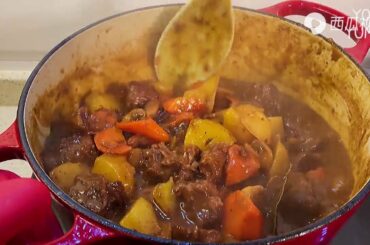 BEEF BOURGUIGNON ( French Style Red Wine Beef Stew )