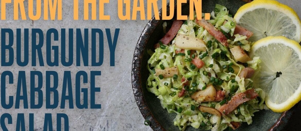 Burgundy style cabbage salad with apple and bacon