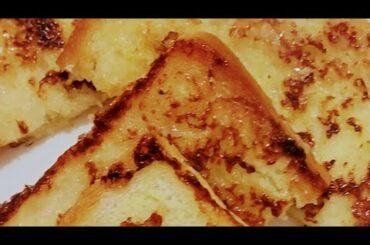 french toast for breakfast.sweet bread easy recepy by Saira food palace