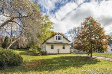 Residential for sale - 679 French Street, Bangor, ME 04401 - Aimi Baldwin