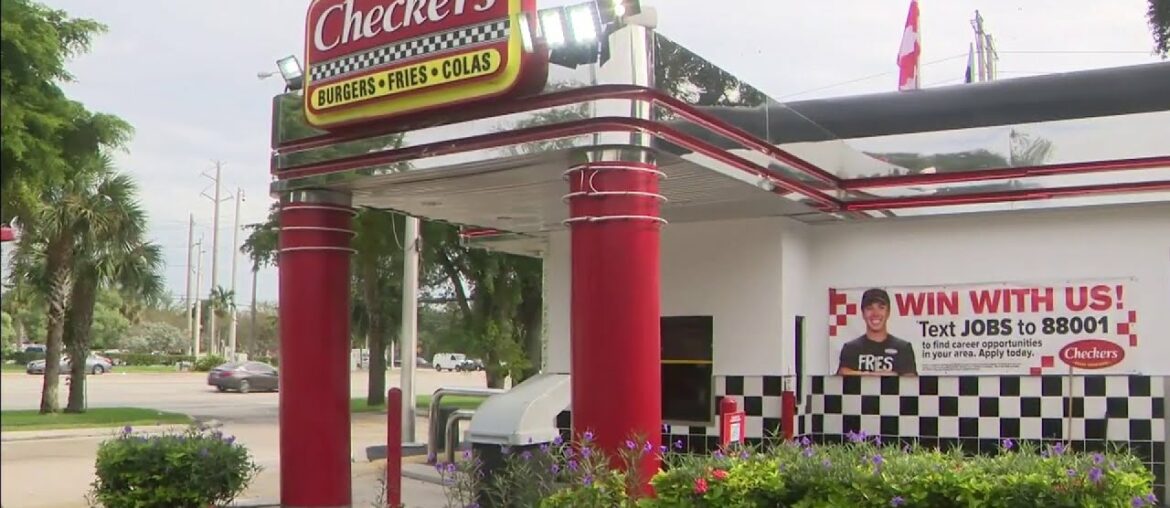 Dirty Dining: Skip mayo, onions and cheese at this Checkers Dirty Dining: Skip mayo, onions and cheese at this Checkers