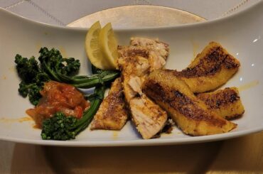 How to Roast Whole Fish in the Oven ~ Delicious, served with Steamed/Fried  Plantains & Tomato Sauce