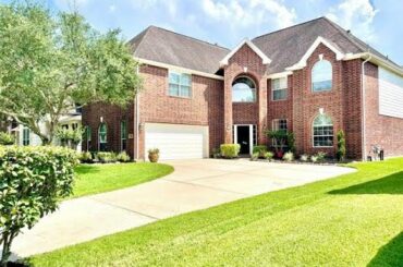 Homes for Sale - 2520 Garnetfield Lane, Friendswood, TX