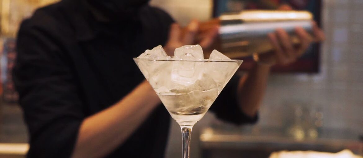 Scarlett Hong Kong highlighting their amazing wines and cocktails