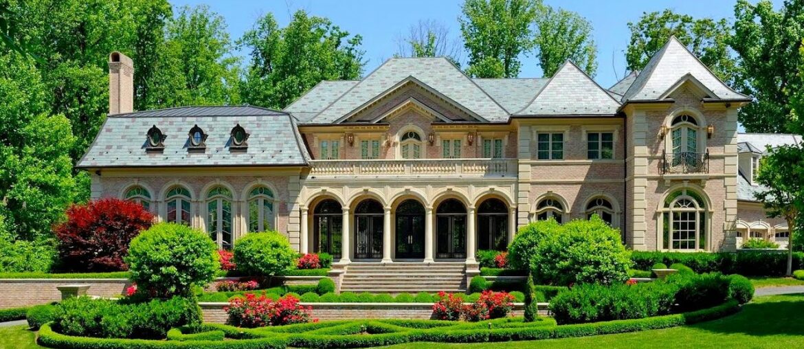 Virginia Mega Mansion With Indoor Pool and Basketball Court Sells for $11,000,000