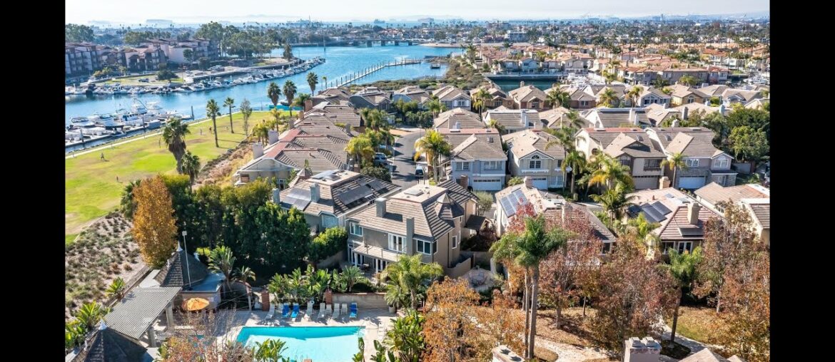 6263 Napoli Court - Bay Harbour