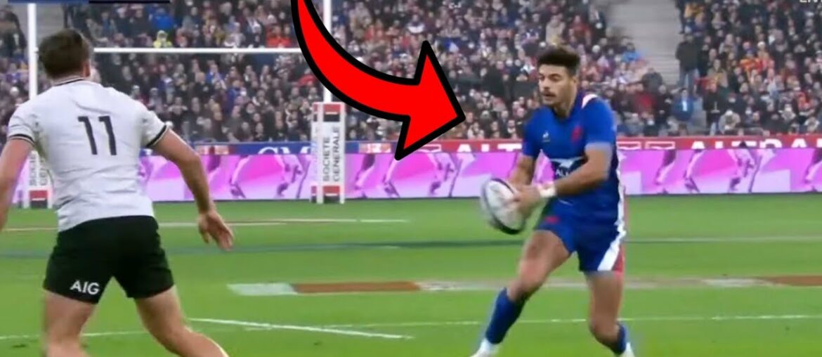 French fly-half Roman Ntamack DUMMY PASS splits All Blacks defense to score try and extend lead! French fly-half Roman Ntamack DUMMY PASS splits All Blacks defense to score try and extend lead!