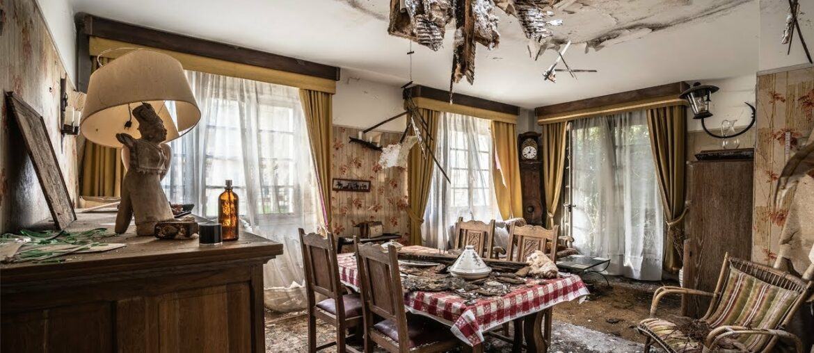 Post-Apocalyptic Abandoned House Exploration – A Decaying French Time Treasure Post-Apocalyptic Abandoned House Exploration - A Decaying French Time Treasure