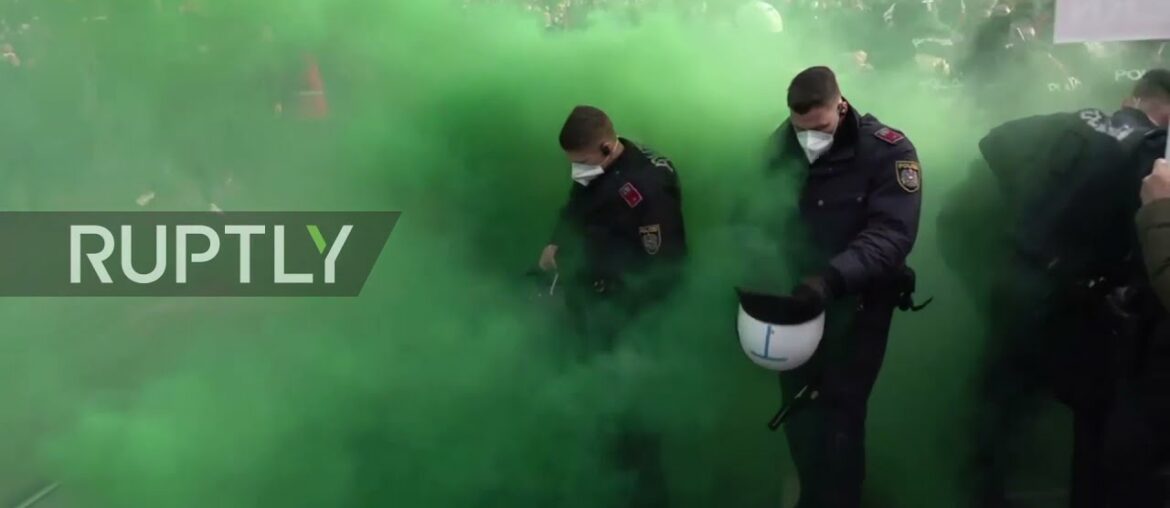 Austria: Protesters scuffle with police at anti-COVID-restrix rally in Vienna Austria: Protesters scuffle with police at anti-COVID-restrix rally in Vienna