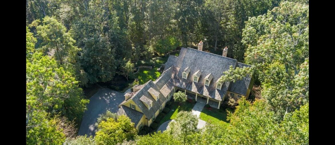 3125 Blendon Road in the Caves Valley Golf Club