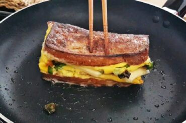 French Toast Omelette Sandwich Recipe / One Pan Egg Toast