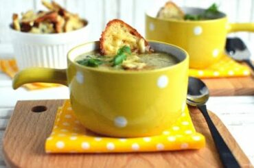 French garlic soup with cheese croutons. Recipes with photos