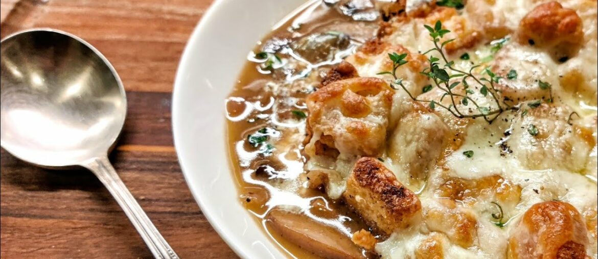 How to Make French Onion and Mushroom Soup with Cheese and Croutons