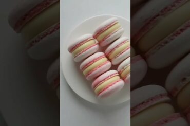 French Macaron - How I Pipe Ganache filling and Jam in my Macaron #shorts #macaron #youtubeshorts
