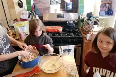 THE VERY BEST WAY TO USE UP STALE BREAD ~ BANANA CHOCOLATE CHIP BREAD PUDDING! DUMPSTER COOKERY! yay