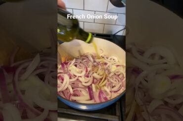 The Best French Onion Soup Recipe #shorts #souprecipe #newyears #frenchonionsoup